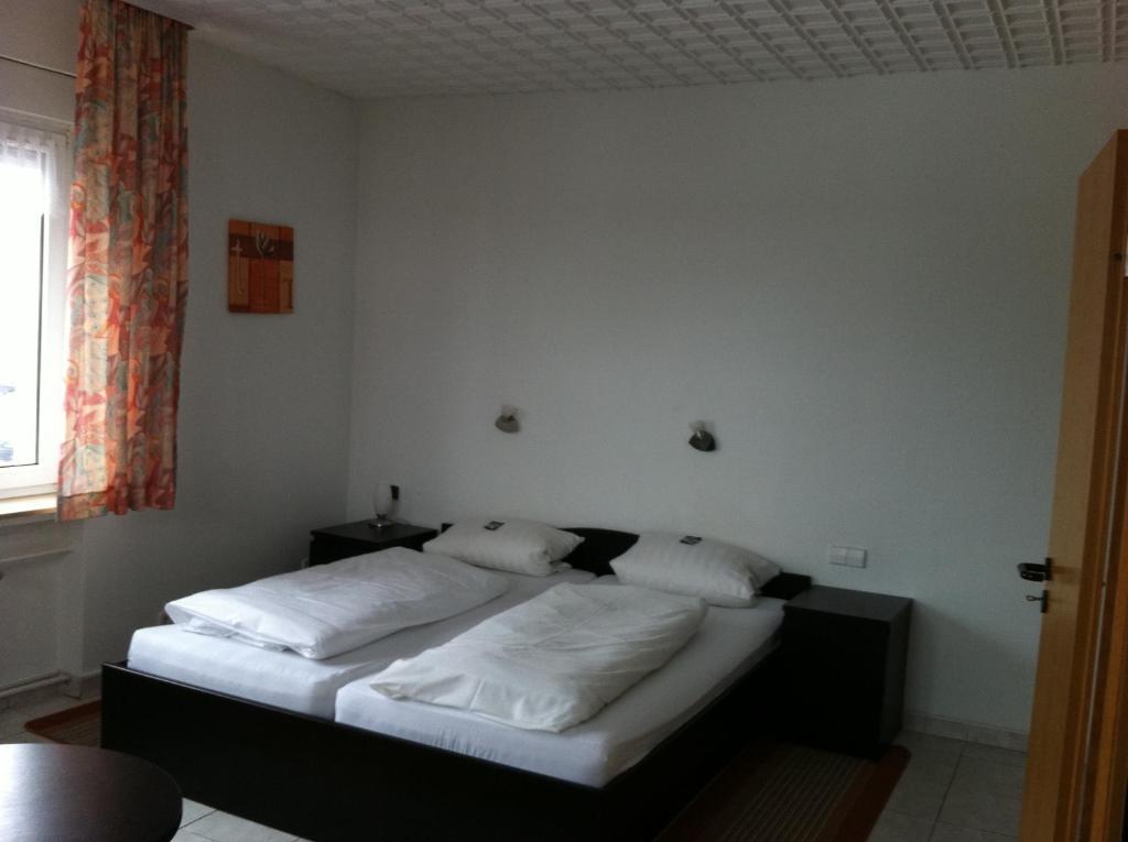Hotel Goldener Engel Waldbronn Cameră foto